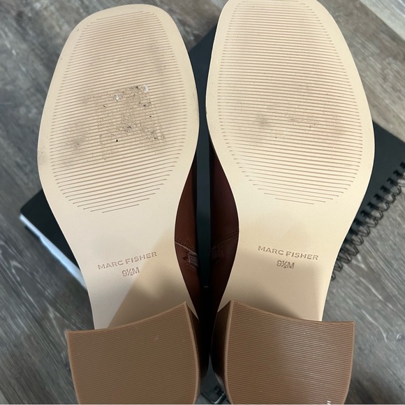 MARC FISHER 🪵 Lysia Stacked Heel Boot - Size 9.5 - Picture 5 of 6